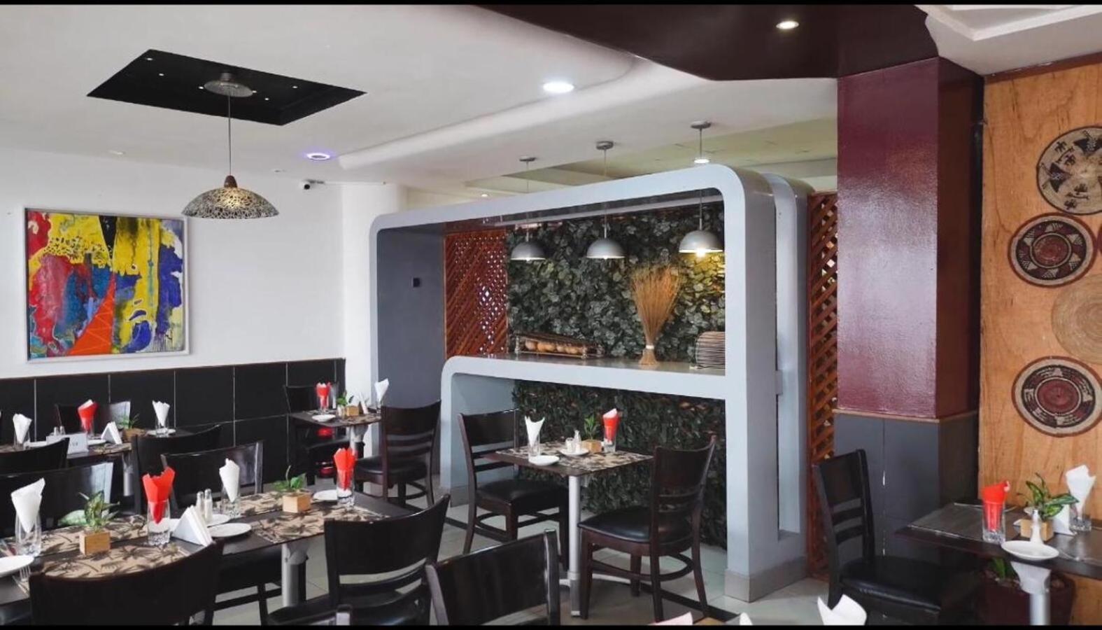 Nobila Airport Hotel Cotonou Exterior foto